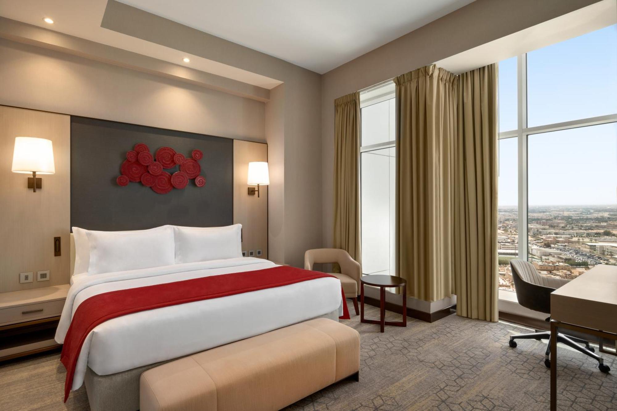 فندق Ramada By Wyndham King Fahd Road الرياض