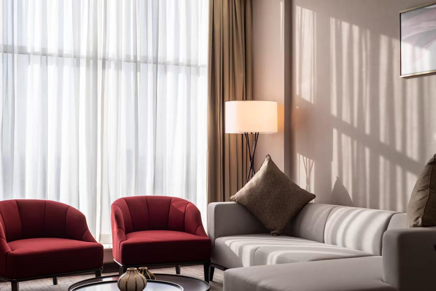 فندق Ramada By Wyndham King Fahd Road