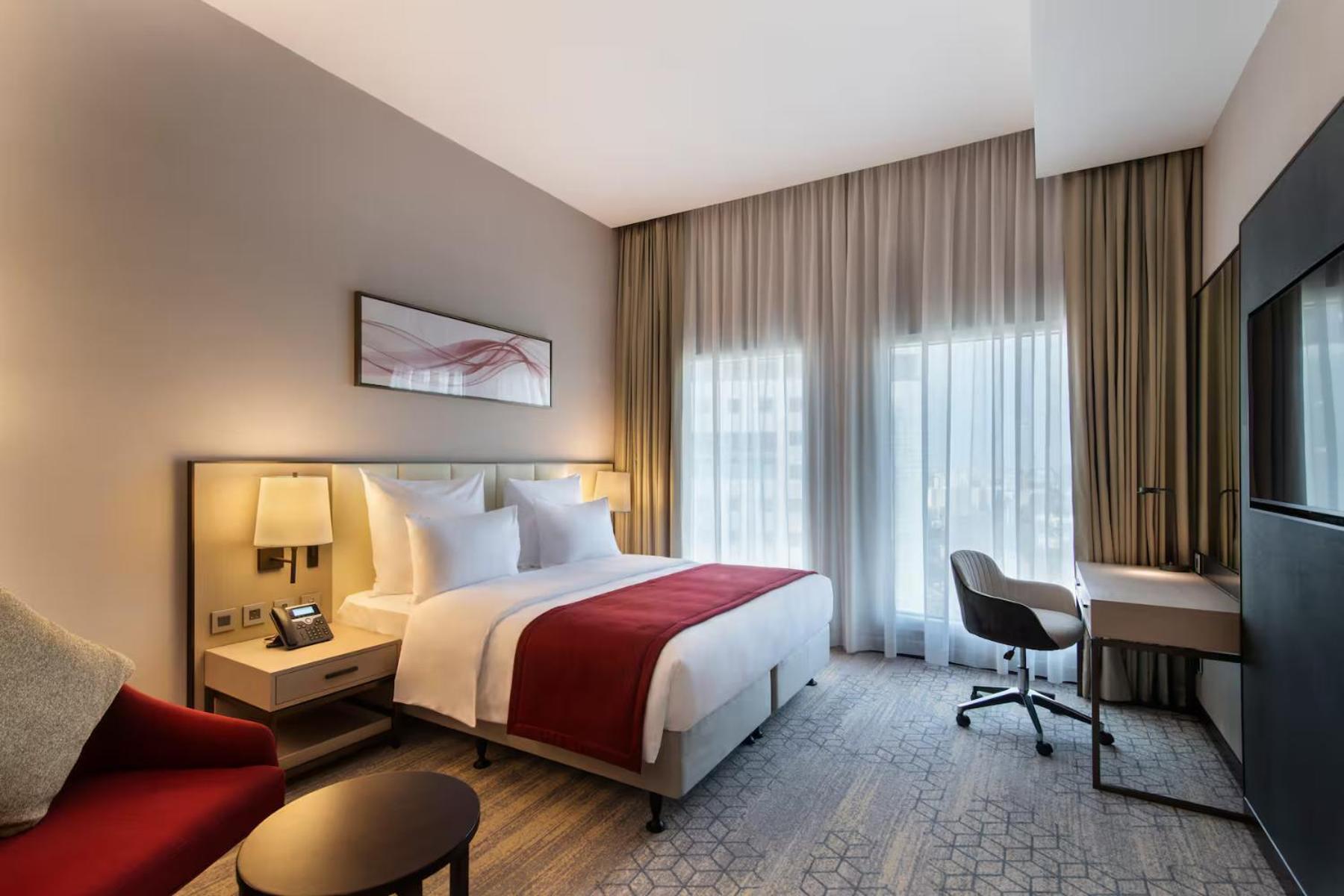 فندق Ramada By Wyndham King Fahd Road الرياض