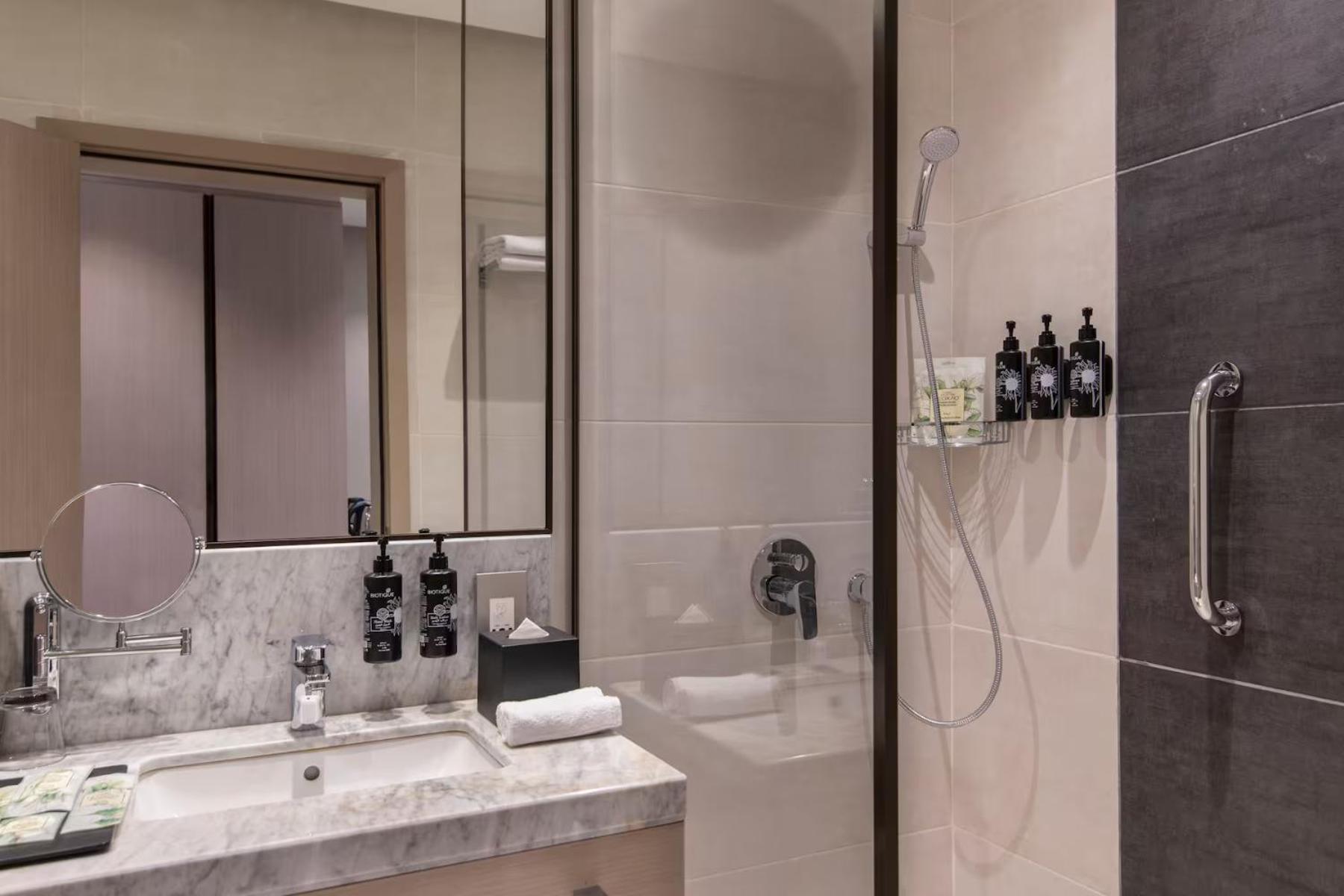 Ramada By Wyndham King Fahd Road 5* الرياض