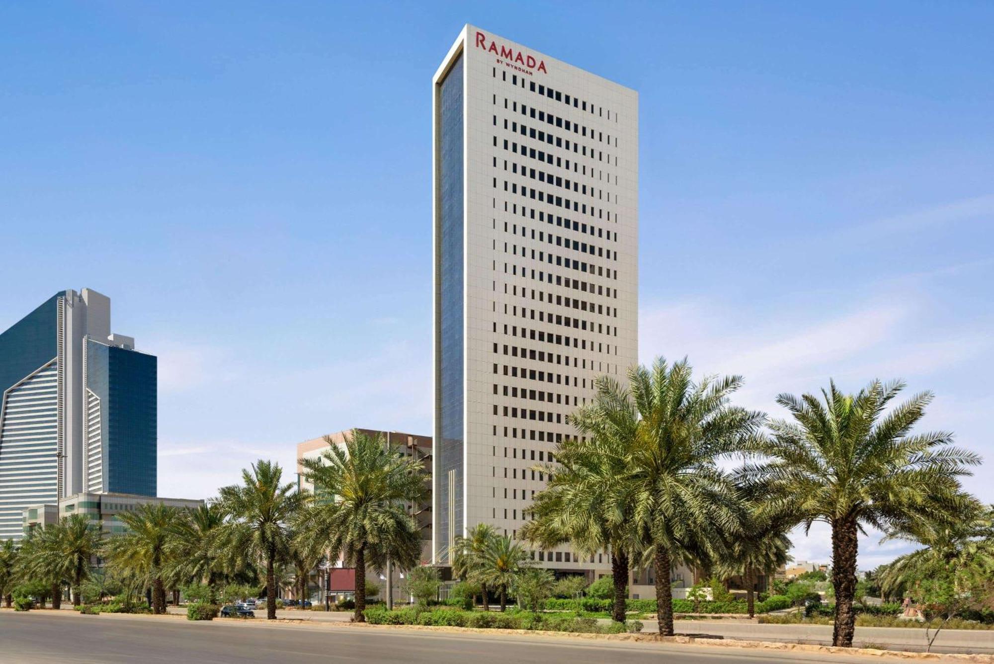 Ramada By Wyndham King Fahd Road 5*