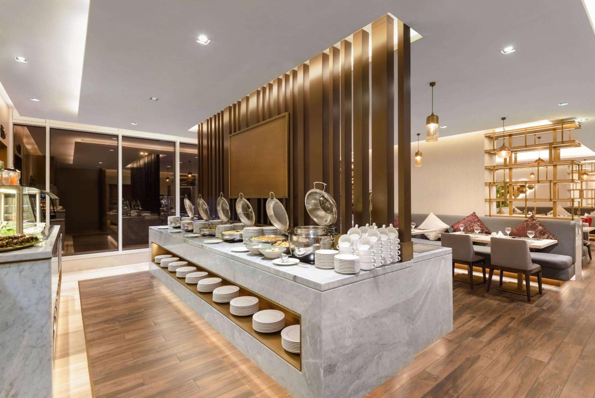 Ramada By Wyndham King Fahd Road