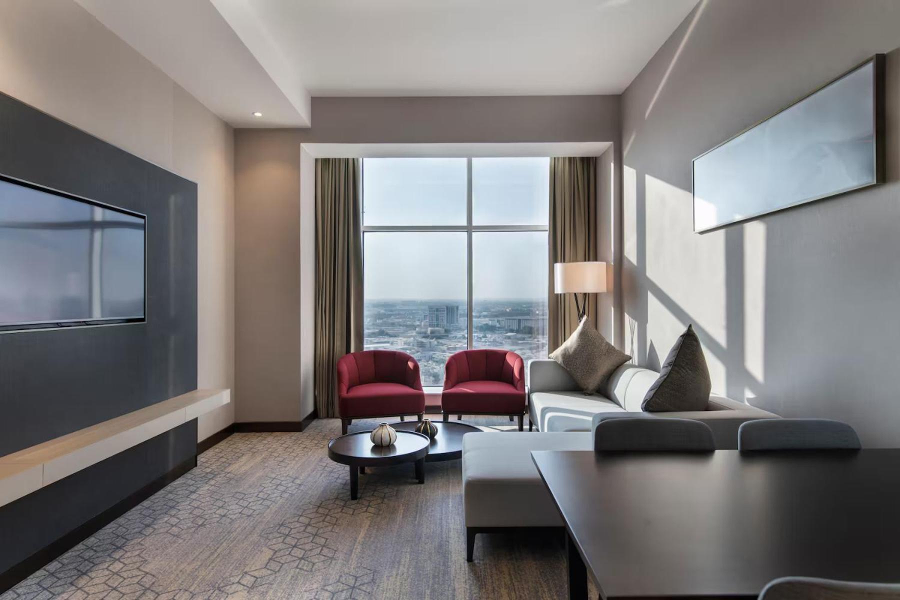 Ramada By Wyndham King Fahd Road Hotel Riyad